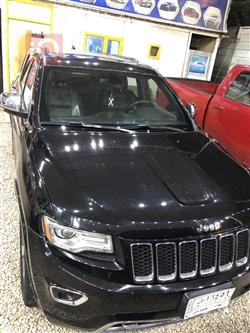 جیپ گراند شیرۆکی